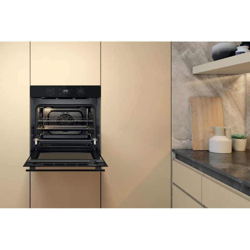 Picture of Електрическа фурна за вграждане Whirlpool  OMR58HU1B, 71 л , Неръждаема стомана