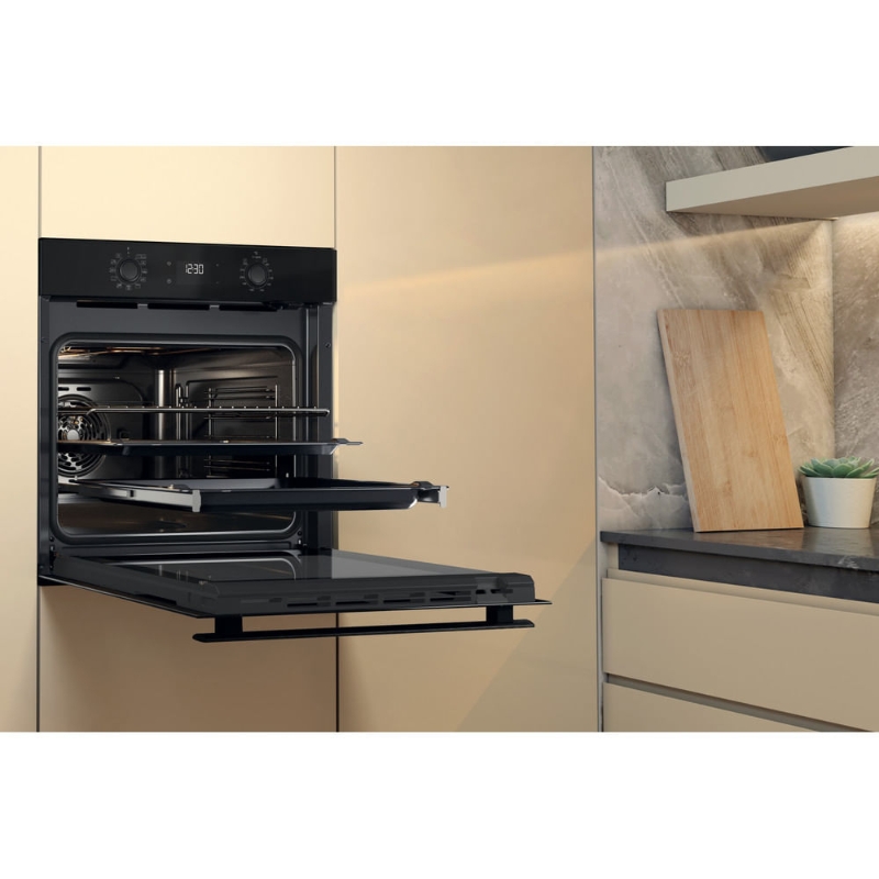 Picture of Електрическа фурна за вграждане Whirlpool  OMR58HU1B, 71 л , Неръждаема стомана