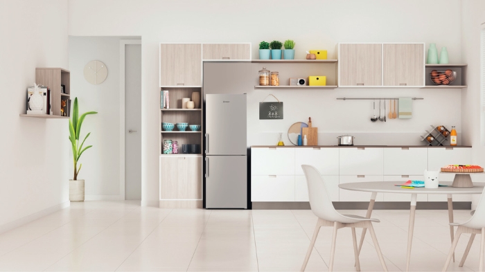 Picture of Хладилник с фризер Indesit IB55 532 X ,229 л , Сив