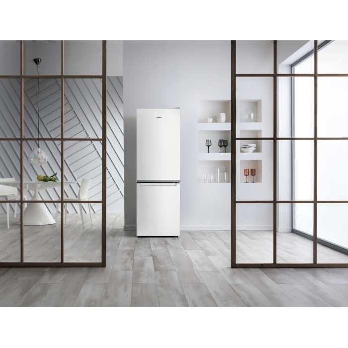 Picture of Свободно стоящ  Whirlpool W5 821E W 2 , 339 л Бял
