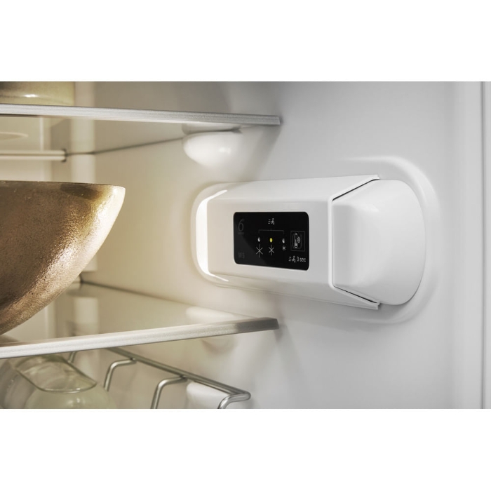 Picture of Свободно стоящ  Whirlpool W5 821E W 2 , 339 л Бял